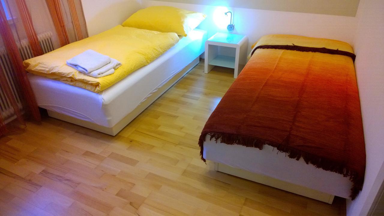 Linz Livia Daire Oda fotoğraf